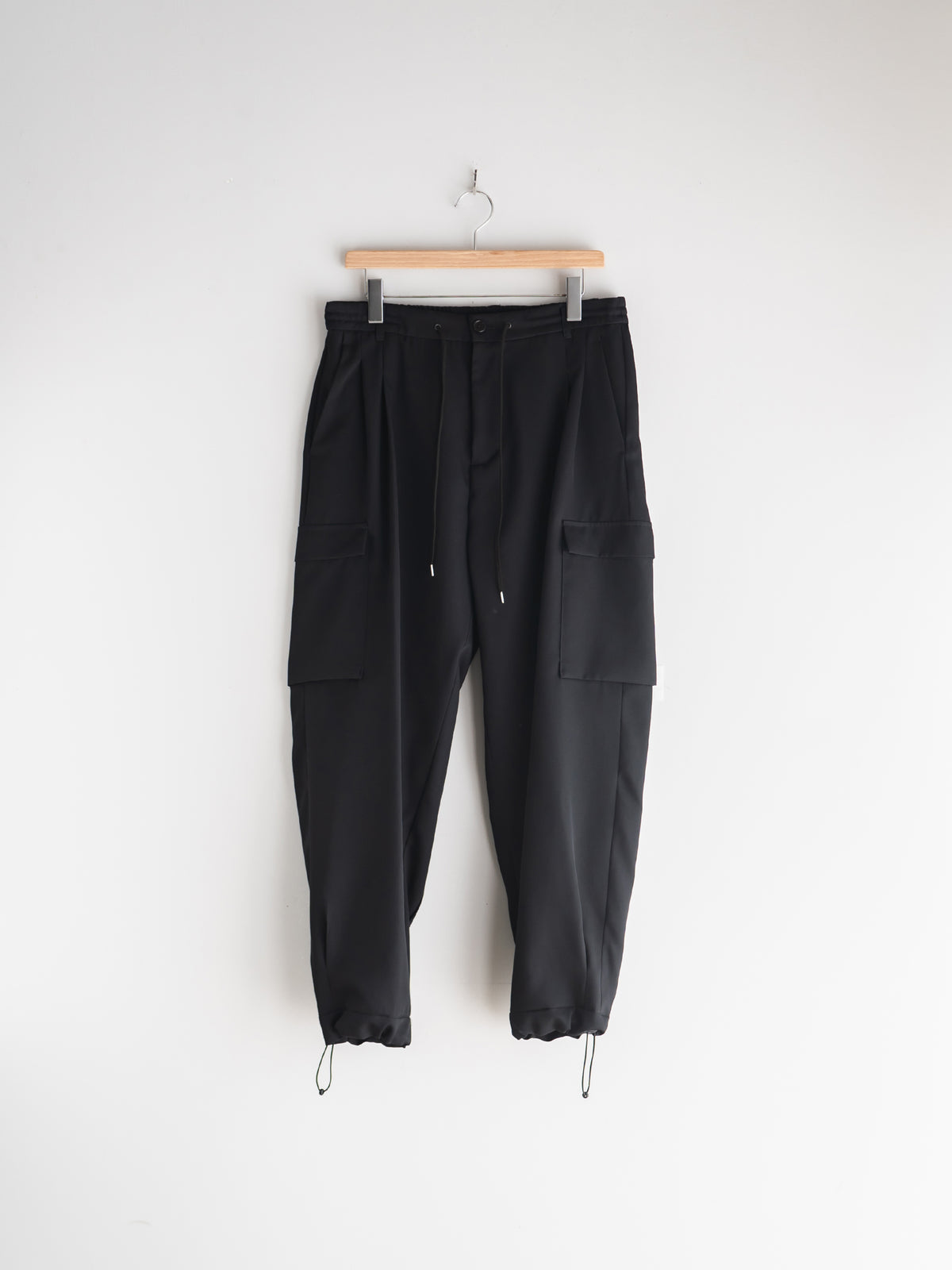 4.26 Fri. 12:00- IN STOCK】Wool Soft Cargo Trouser Six Pockets – +81